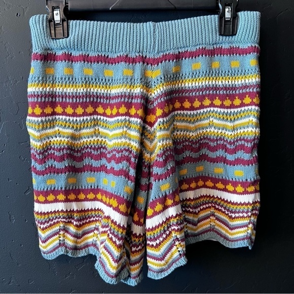 Urban Daizy  short size: S color: light blue/ multicolor like New - Picture 3 of 6
